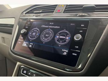 Volkswagen Tiguan 2.0 TSi 180 4Motion SEL 5dr DSG