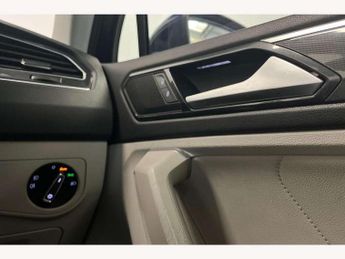 Volkswagen Tiguan 2.0 TSi 180 4Motion SEL 5dr DSG