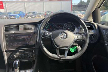 Volkswagen Golf 99kW e-Golf 35kWh 5dr Auto