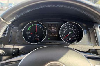 Volkswagen Golf 99kW e-Golf 35kWh 5dr Auto