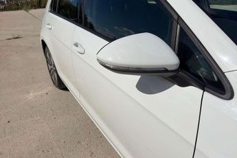 Volkswagen Golf 99kW e-Golf 35kWh 5dr Auto