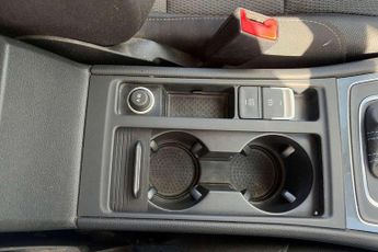 Volkswagen Golf 99kW e-Golf 35kWh 5dr Auto