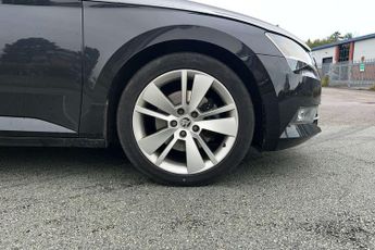 Skoda Superb 2.0 TDI CR SE L Executive 5dr DSG [7 Speed]