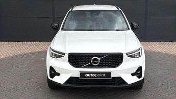 Volvo XC40 2.0 B4P Plus Dark 5dr AWD Auto
