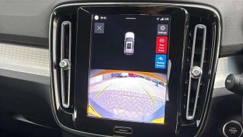 Volvo XC40 2.0 B4P Plus Dark 5dr AWD Auto