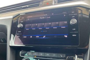 Volkswagen Passat 2.0 TDI EVO SCR SEL 5dr DSG