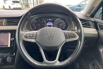 Volkswagen Passat 2.0 TDI EVO SCR SEL 5dr DSG