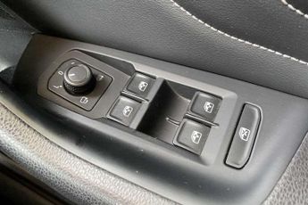 Volkswagen Passat 2.0 TDI EVO SCR SEL 5dr DSG