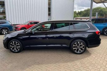 Volkswagen Passat 2.0 TDI EVO SCR SEL 5dr DSG