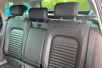 Volkswagen Passat 2.0 TDI EVO SCR SEL 5dr DSG