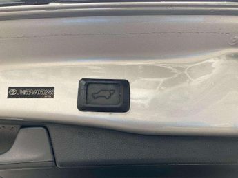 Toyota RAV4 2.5 VVT-i Hybrid Dynamic 5dr CVT 2WD
