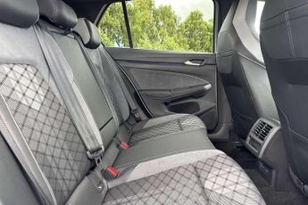 Volkswagen Golf 1.5 eTSI 150 R-Line 5dr DSG