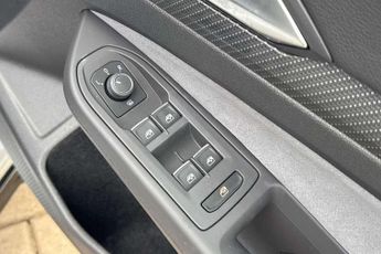 Volkswagen Golf 1.5 eTSI 150 R-Line 5dr DSG