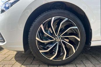 Volkswagen Golf 1.5 eTSI Style 5dr DSG