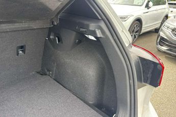 Volkswagen Golf 2.0 TSI 320 R 4Motion 5dr DSG