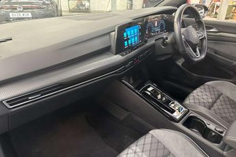 Volkswagen Golf 1.5 eTSI 150 R-Line 5dr DSG