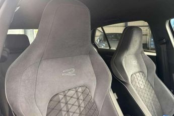 Volkswagen Golf 1.5 eTSI 150 R-Line 5dr DSG