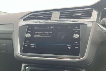 Volkswagen Tiguan 2.0 TDI R-Line 5dr DSG