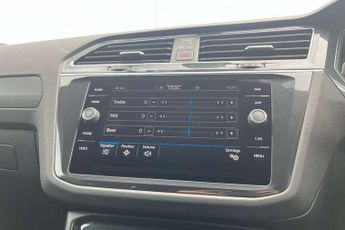 Volkswagen Tiguan 2.0 TDI R-Line 5dr DSG