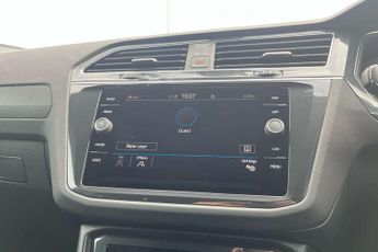 Volkswagen Tiguan 2.0 TDI R-Line 5dr DSG