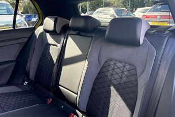 Volkswagen Golf 1.5 eTSI 150 R-Line 5dr DSG