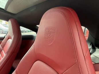 Porsche 911 S 2dr PDK