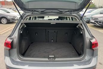 Volkswagen Golf 1.5 eTSI Style 5dr DSG