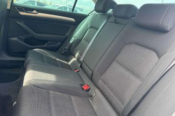 Volkswagen Passat 2.0 TDI SE Business 4dr DSG