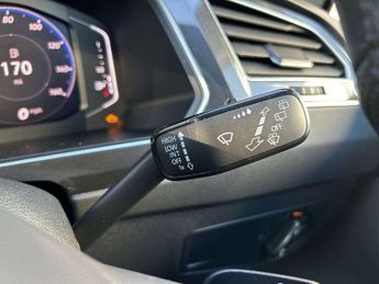 Volkswagen Tiguan 2.0 TDI 4Motion R-Line Edition 5dr DSG