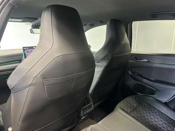 Volkswagen Golf 1.5 eTSI 150 R-Line 5dr DSG