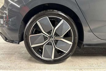 Volkswagen Golf 1.5 eTSI 150 Black Edition 5dr DSG