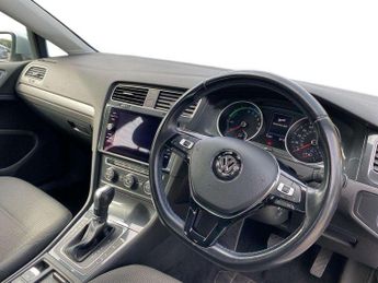 Volkswagen Golf 99kW e-Golf 35kWh 5dr Auto