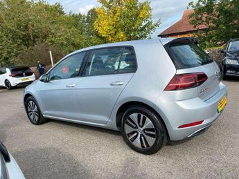 Volkswagen Golf 99kW e-Golf 35kWh 5dr Auto