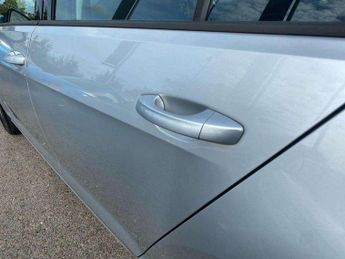 Volkswagen Golf 99kW e-Golf 35kWh 5dr Auto