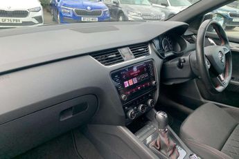 Skoda Octavia 2.0 TSI 245 vRS 5dr DSG [Black Pack]