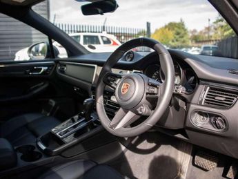 Porsche Macan T 5dr PDK