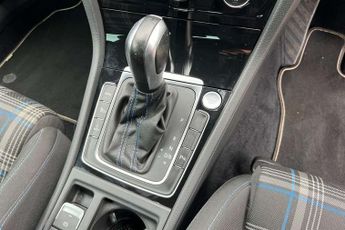 Volkswagen Golf 1.4 TSI GTE Advance 5dr DSG