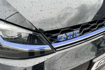 Volkswagen Golf 1.4 TSI GTE Advance 5dr DSG