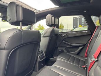 Porsche Macan 5dr PDK
