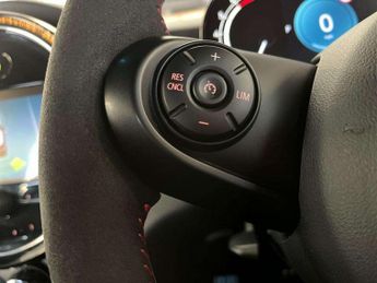 MINI Hatchback 1.5 Cooper Sport 5dr Auto [Comfort/Nav Pack]