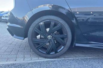 Volkswagen Golf 2.0 TSI 190 Black Edition 4Motion 5dr DSG