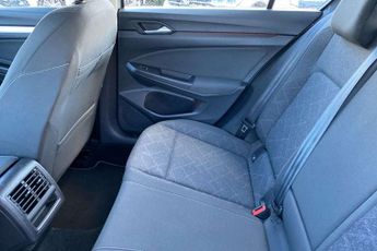Volkswagen Golf 1.5 eTSI Life 5dr DSG