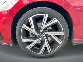 Volkswagen Golf 1.5 eTSI 150 R-Line 5dr DSG