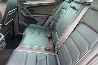 Volkswagen Tiguan 2.0 TDi 150 4Motion R-Line Tech 5dr DSG