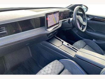 Volkswagen Passat 1.5 eTSI R-Line 5dr DSG