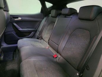 SEAT Leon 1.5 eTSI 150 FR Black Edition 5dr DSG [DAP]