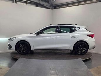 SEAT Leon 1.5 eTSI 150 FR Black Edition 5dr DSG [DAP]