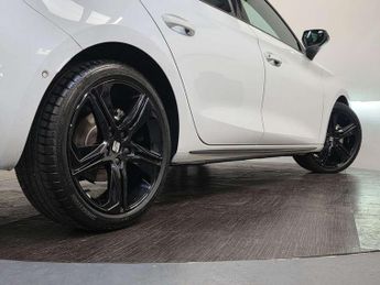 SEAT Leon 1.5 eTSI 150 FR Black Edition 5dr DSG [DAP]