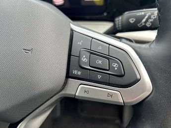 Volkswagen Golf 1.5 eTSI 150 Life 5dr DSG