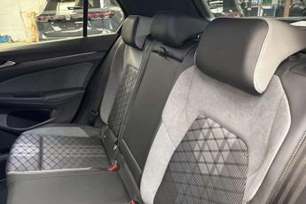 Volkswagen Golf 1.5 eTSI 150 R-Line 5dr DSG